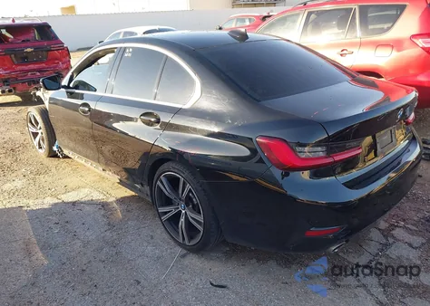 2021 BMW 330I z USA, uszkodzony, nr VIN 3MW5R1J01M8B73146